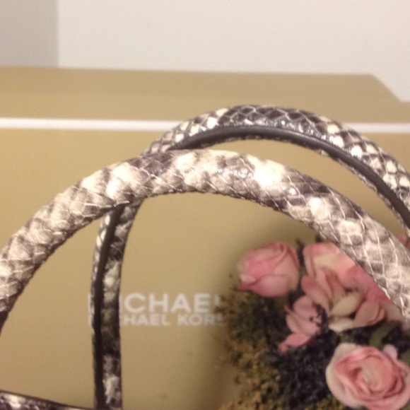 MICHAEL KORS - Picture 5 of 8